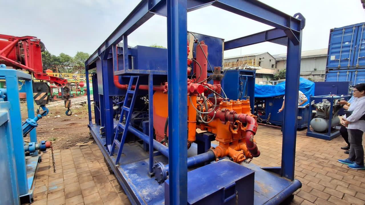 Equipment rental service machinery